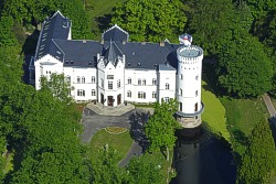 Luftbild von Schloss Schlemmin